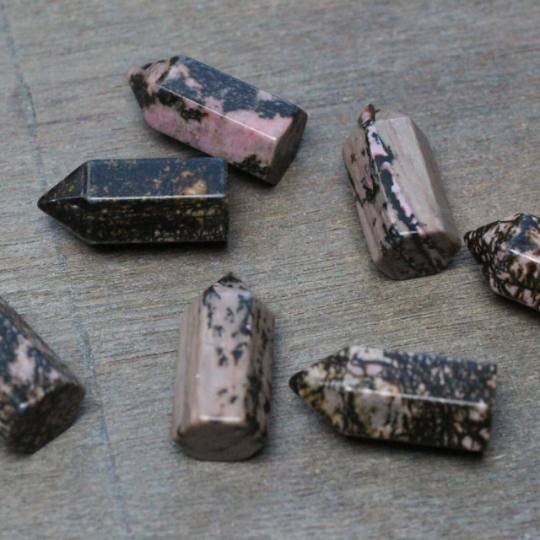 Gemstone Chubby Obelisk – Small Carved Crystal Tower