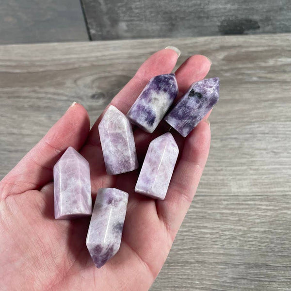 Gemstone Chubby Obelisk – Small Carved Crystal Tower